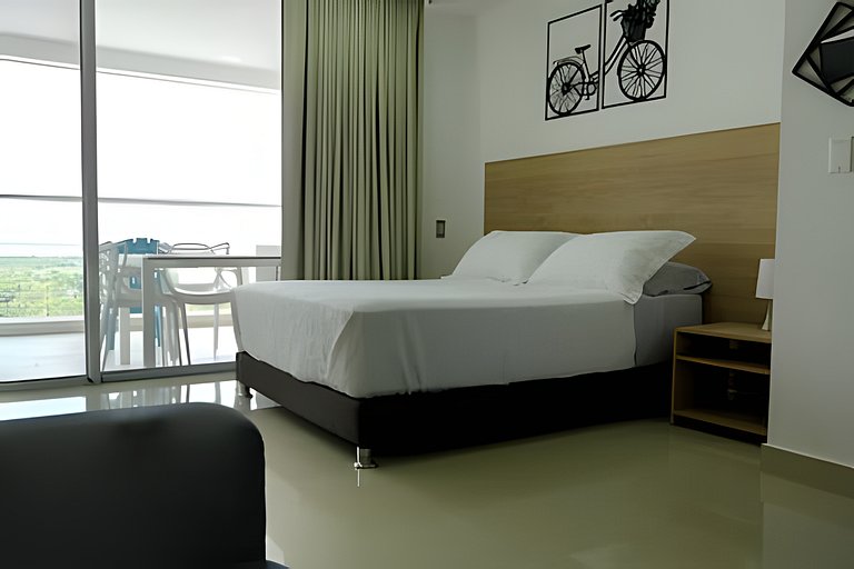 Brand New Condo With Balcony Near Beach & Old Town