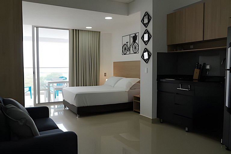 Brand New Condo With Balcony Near Beach & Old Town
