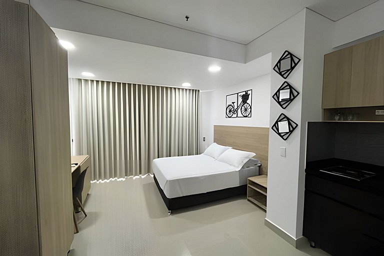 Brand New Condo With Balcony Near Beach & Old Town