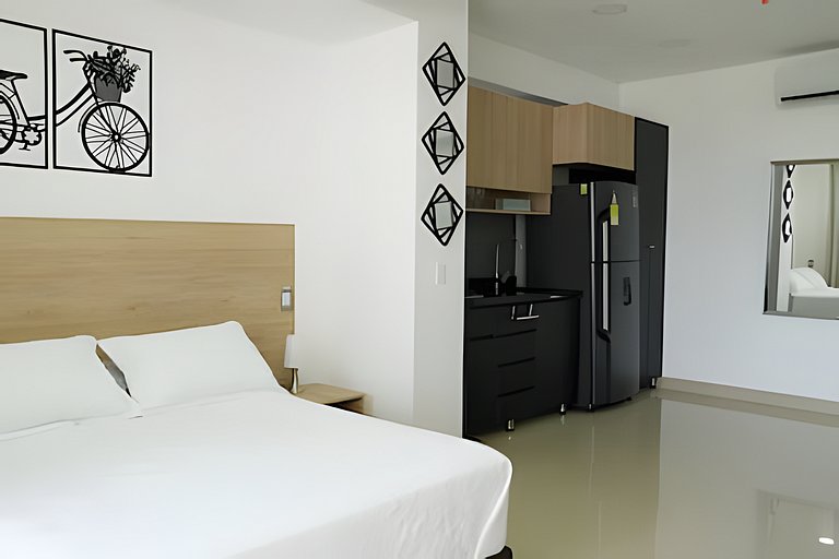 Brand New Condo With Balcony Near Beach & Old Town