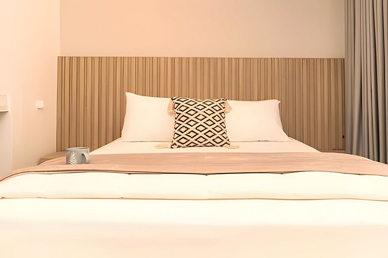 Ocean View Stay Near Cartagena’s Historic Heart