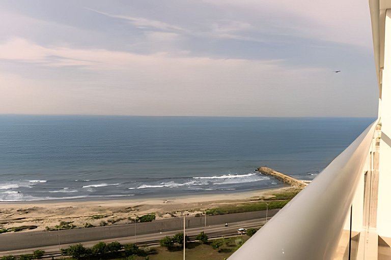 Ocean View Stay Near Cartagena’s Historic Heart
