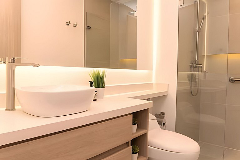 Ocean View Stay Near Cartagena’s Historic Heart