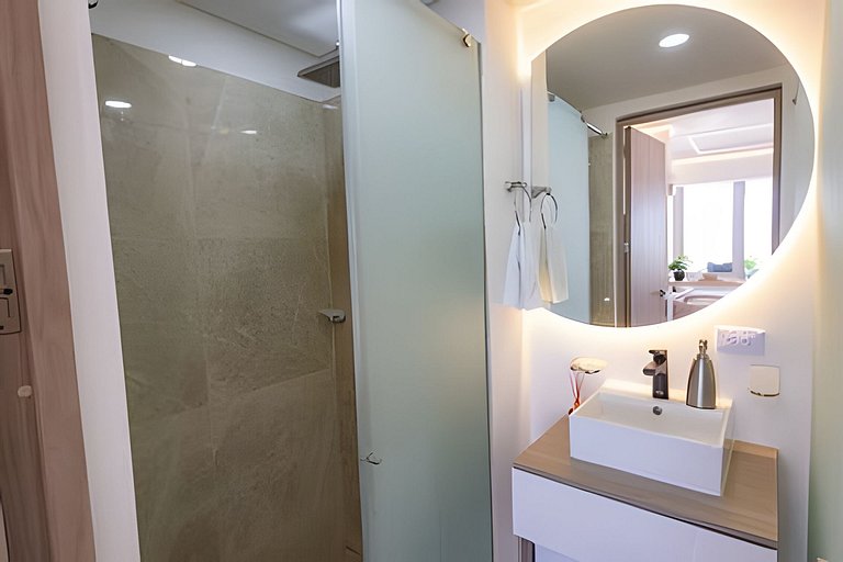 Brisa Living Ctg.-New Condo Near Beach & Old Town