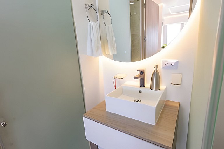 Brisa Living Ctg.-New Condo Near Beach & Old Town