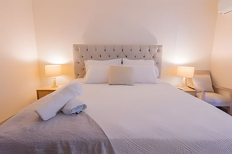 Stylish Brand New Condo Cartagena