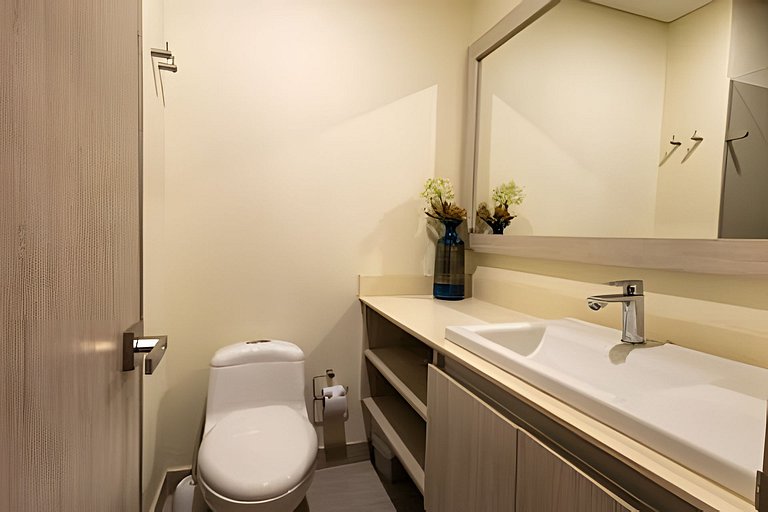 Stylish Brand New Condo Cartagena