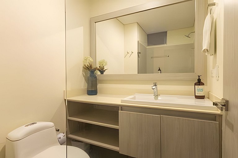 Stylish Brand New Condo Cartagena