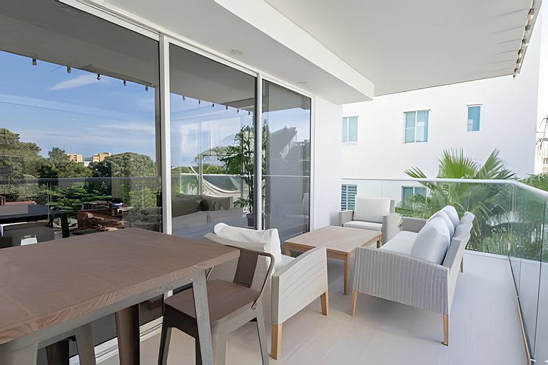 Stylish Brand New Condo Cartagena