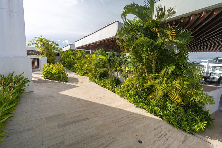 Stylish Brand New Condo Cartagena