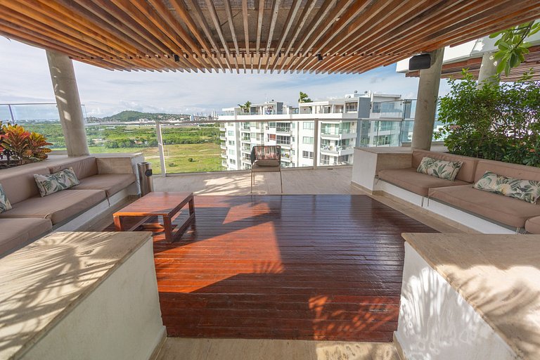 Stylish Brand New Condo Cartagena