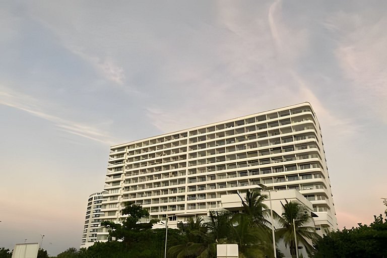 Cartagena Beach brand new · Life by the pool