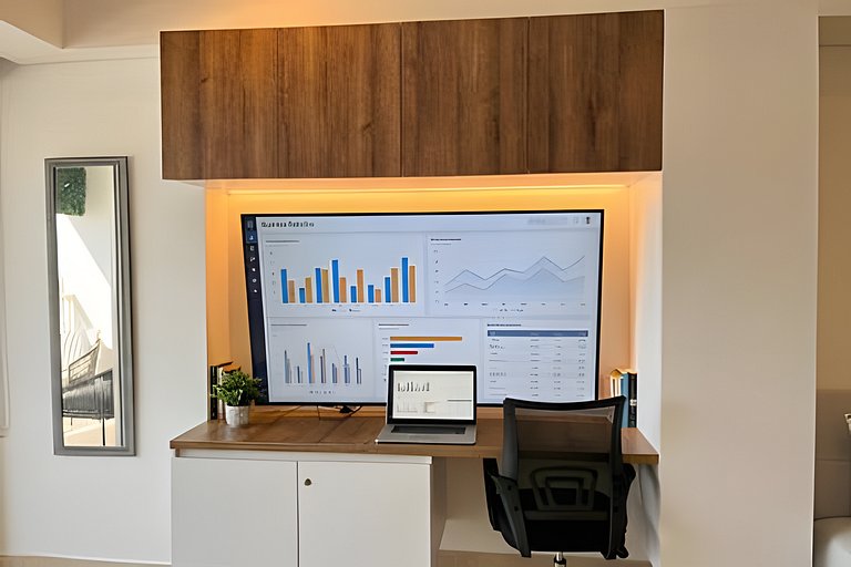 Sky-High Studio: Piso 15 con Vista la Piscina